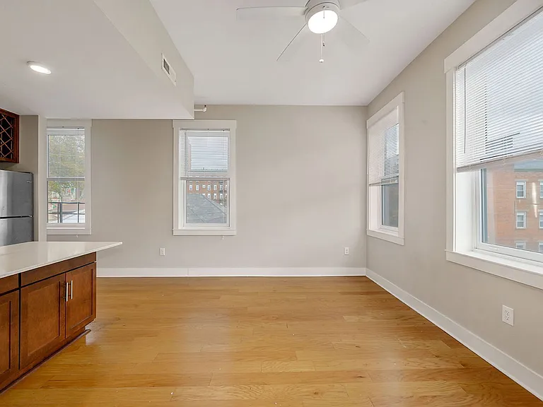 412 E 13th St #4 — Photo 6