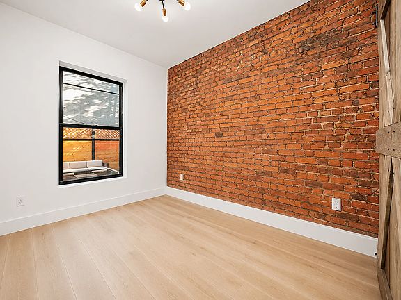 5th image of 727 Knickerbocker Ave #1A