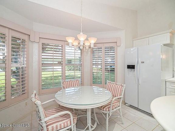 5th image of 866 Oakwood Dr