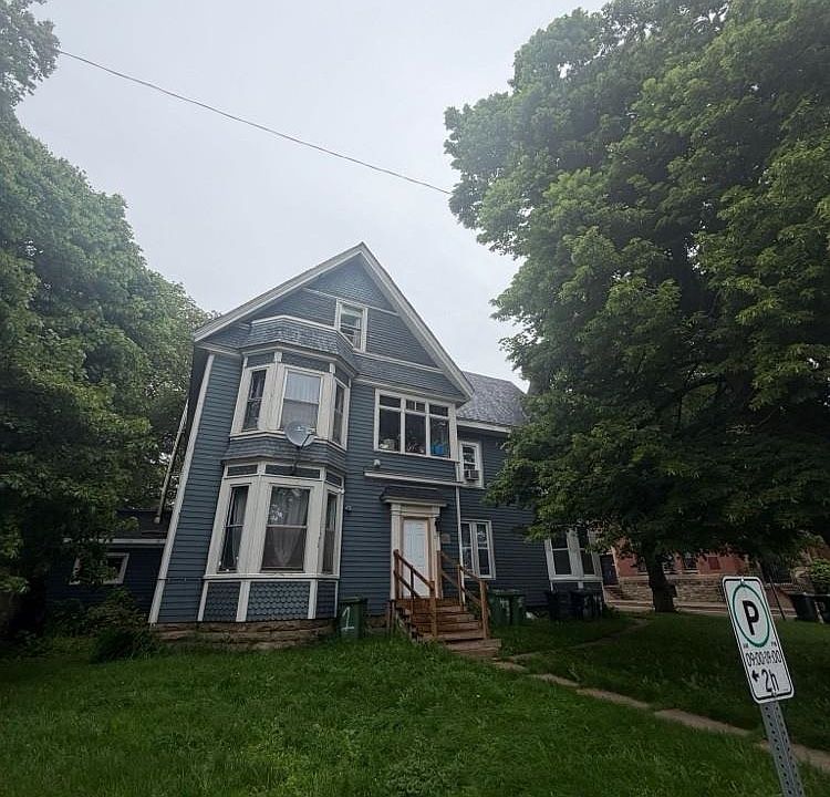 1st image of 279 Fitzroy St