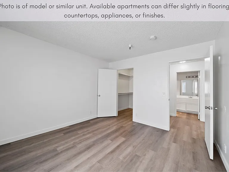 Suncrest Apartments — Photo 16
