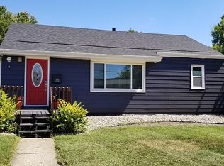 3851 69th St, Urbandale, IA 50322