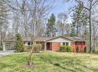 106 Dogwood Dr, Black Mountain, NC 28711