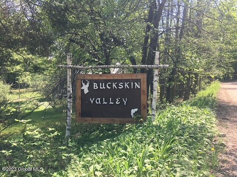 4th image of 35 Buckskin Valley Dr