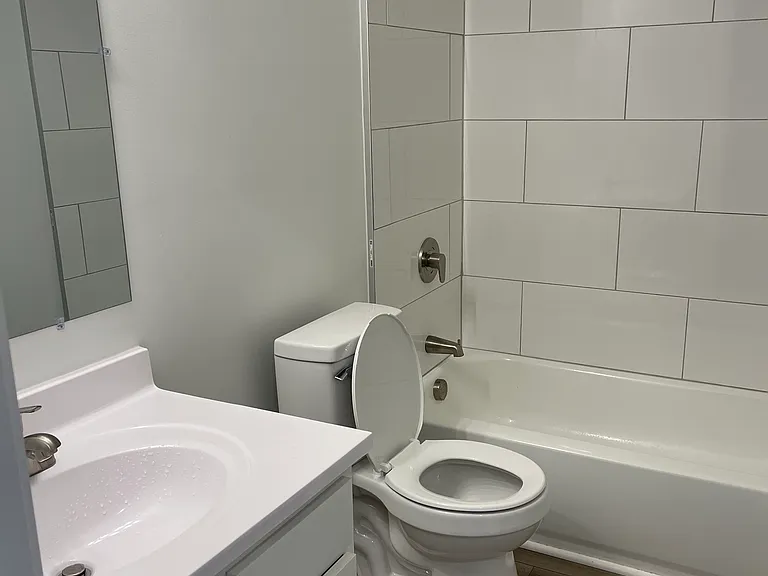 1020 E Main St #5 — Photo 17