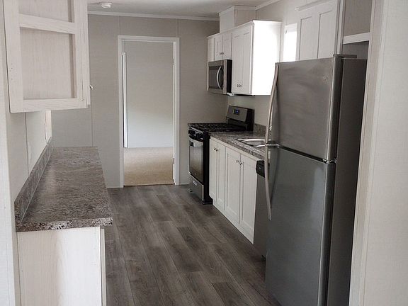 2nd image of 2701 Huizenga St #16