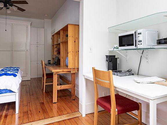 5th image of 164 Hawthorne Ave #1