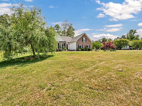 5th image of 418 Martin Rd
