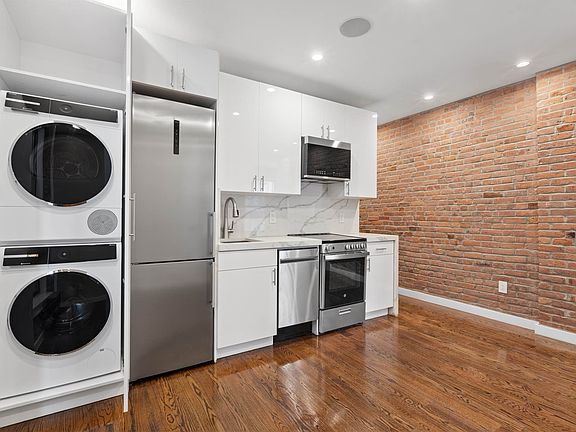 5th image of 224 Avenue B #1D
