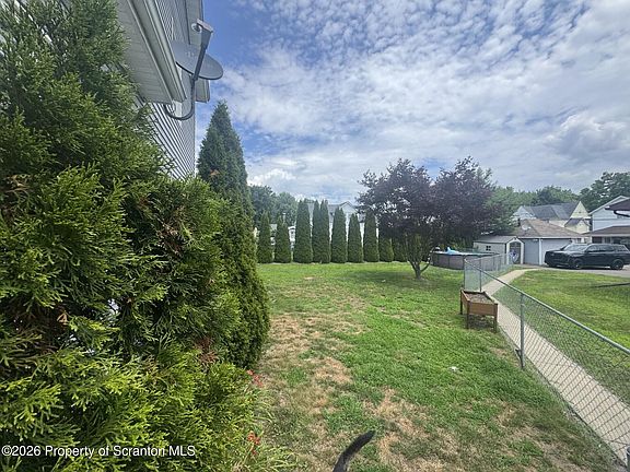 2nd image of 321 Small St