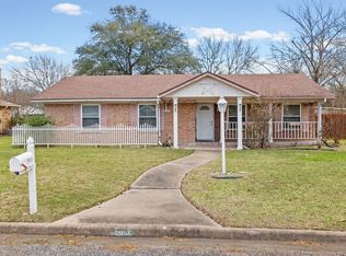 3013 Arapaho Rd, Commerce, TX 75428