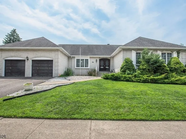 35 Van Winkle Ct, Woodland Park, NJ 07424