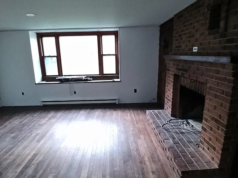 107 E Rockhill Rd — Photo 13