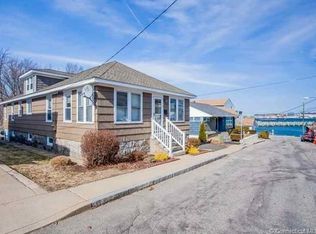 5 Converse Pl, New London, CT 06320