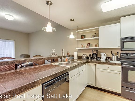 2nd image of 4340 Highland Dr Unit 108