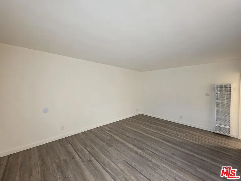 1433 Brockton Ave #4 — Photo 22