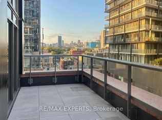 108 Peter St #803, Toronto, ON M5V 2G7