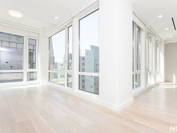 2nd image of 131 Concord St #13I