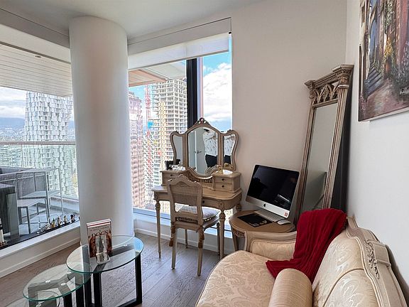 3rd image of 1408 Robson St #22XX