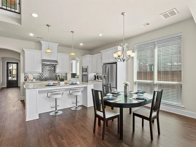 5665 Lightfoot Ln — Photo 9