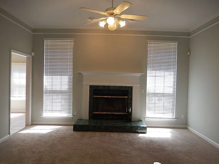 1858 Vineland Ln — Photo 9