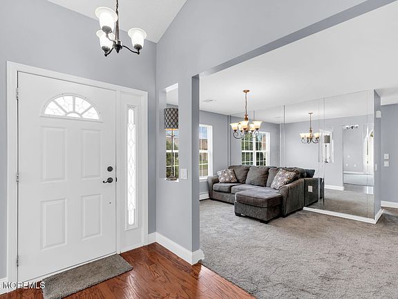 4th image of 91 Portsmouth Drive