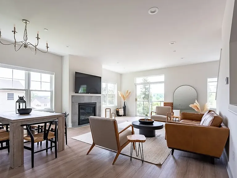 120 W Main St — Photo 1