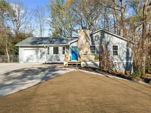 2502 Wild Rose Cir, Lawrenceville, GA 30044