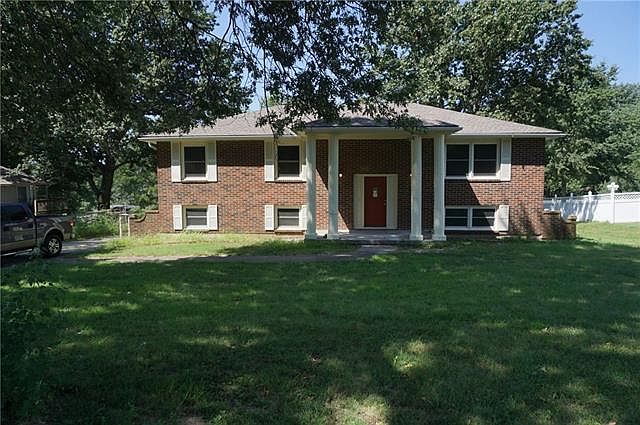 1st image of 1814 N Redwood Dr
