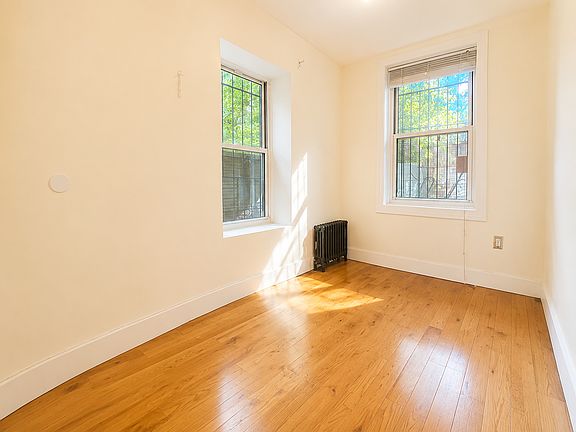 4th image of 1116 Bushwick Ave