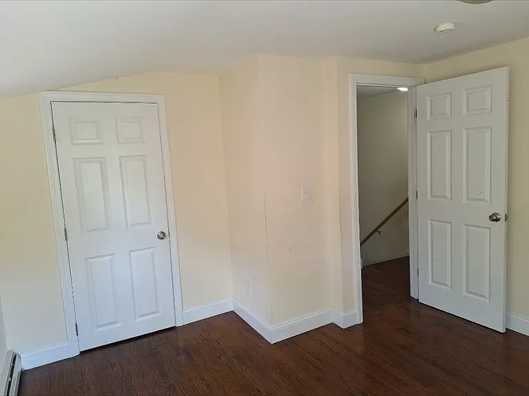 142 Hartl Dr — Photo 3