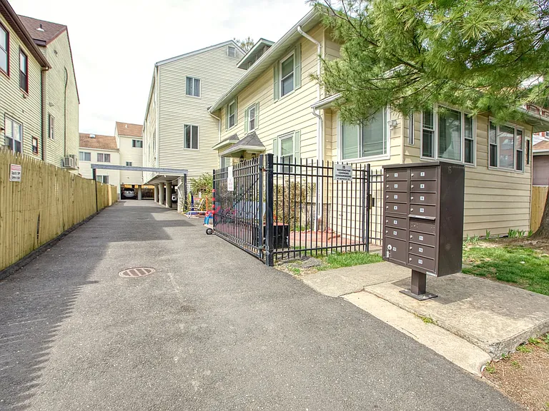 15 Renwick St #2 — Photo 19