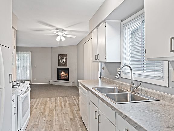 5th image of 335 Manor Hill Ct