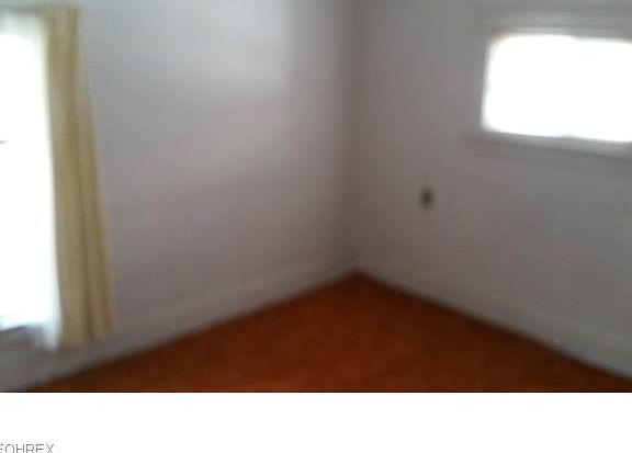 5th image of 3226 W 114th St