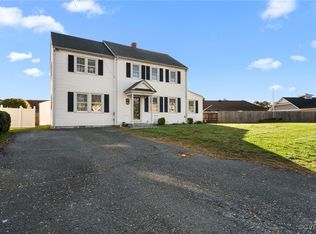 818 Essex St, Tappahannock, VA 22560