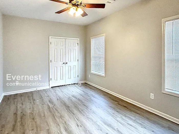 295 Sterling St SE — Photo 11
