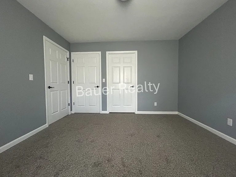 47 Grove Ave — Photo 41