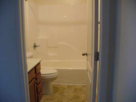 3rd image of 35 Brodick St APT 4