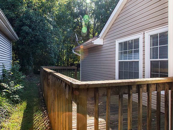 2nd image of 421 Amberly Dr