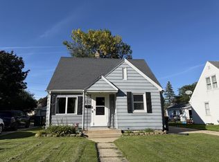 8712 W Montana AVENUE, West Allis, WI 53227
