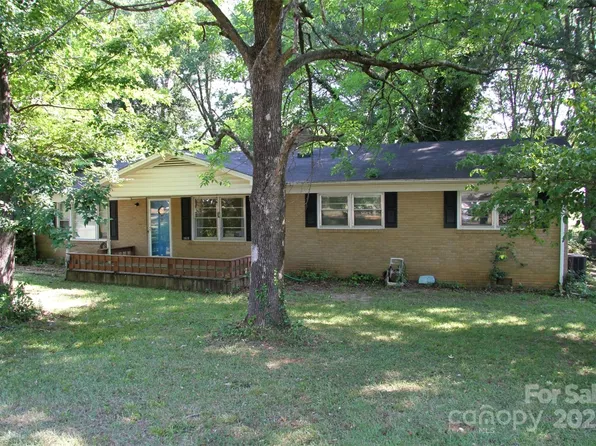 1619 Drywood Cir, Lancaster, SC 29720