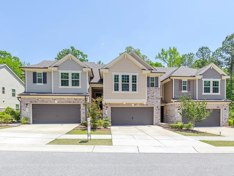 427 Alamosa Pl — Photo 2