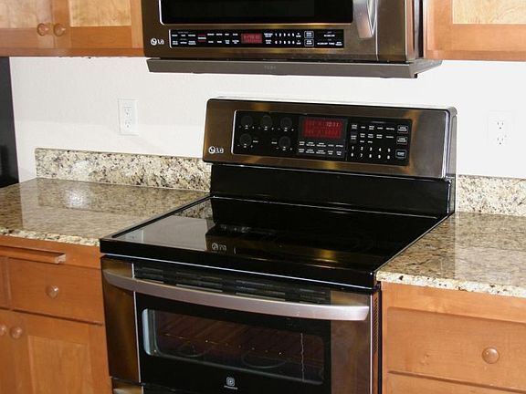 2nd image of 3126 Alameda St Unit 517