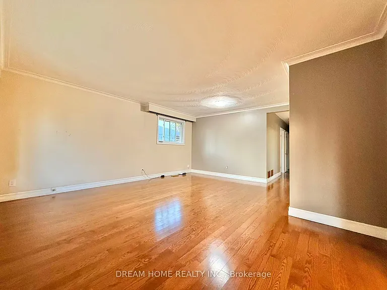5 Horizon Cres #UPPER LEVEL — Photo 5
