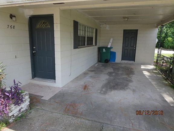 2nd image of 768 E Magnolia Ave