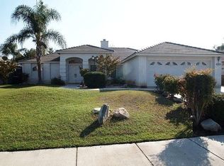 10907 Open Trail Rd, Bakersfield, CA 93311