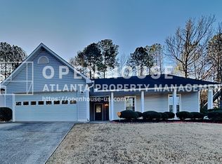 645 Paris Dr, Lawrenceville, GA 30043