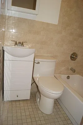 Rented by Michael Sloane Realty Company | media 9