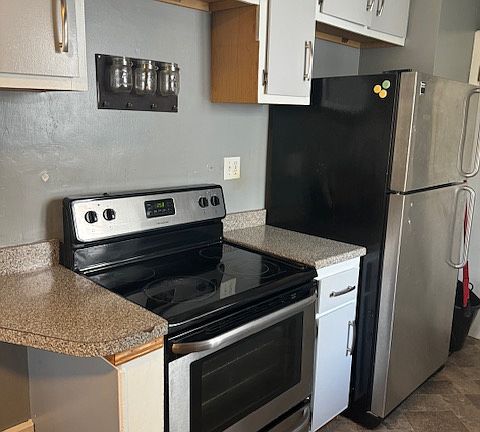 4th image of 14425 Birchwood Ave