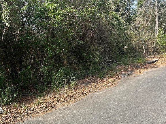 3rd image of Robinson Dr NW